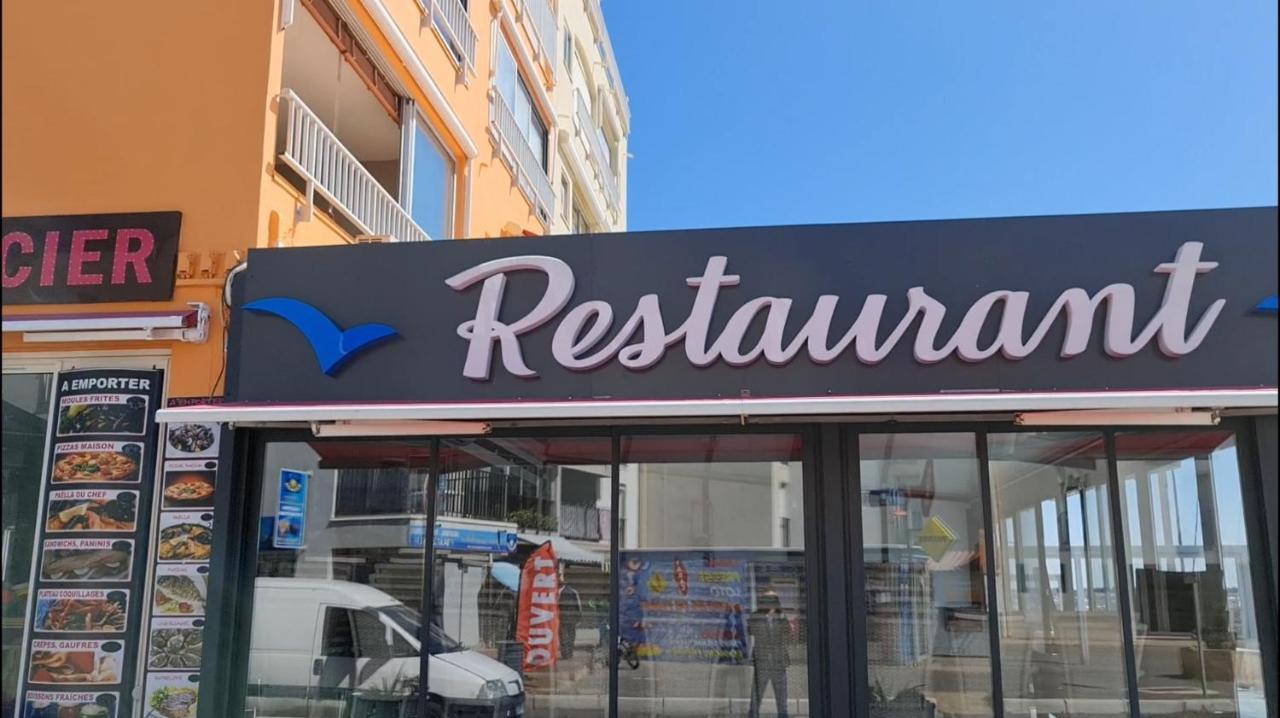 Résidence de standing la Pêcherie Spacieux T3 comme un cocon familial vue mer et sur l'avant port Sur le bout du bout de Cap d'Agde seule cap en Occitanie Extérieur photo