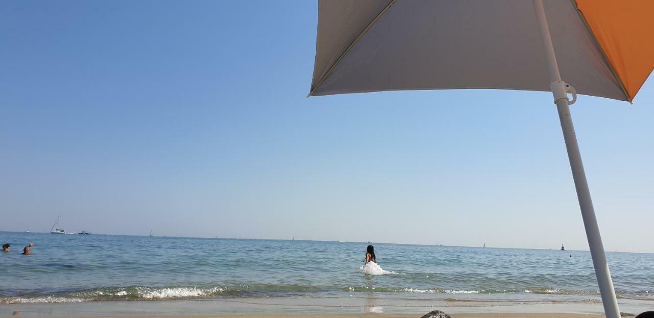 Résidence de standing la Pêcherie Spacieux T3 comme un cocon familial vue mer et sur l'avant port Sur le bout du bout de Cap d'Agde seule cap en Occitanie Extérieur photo