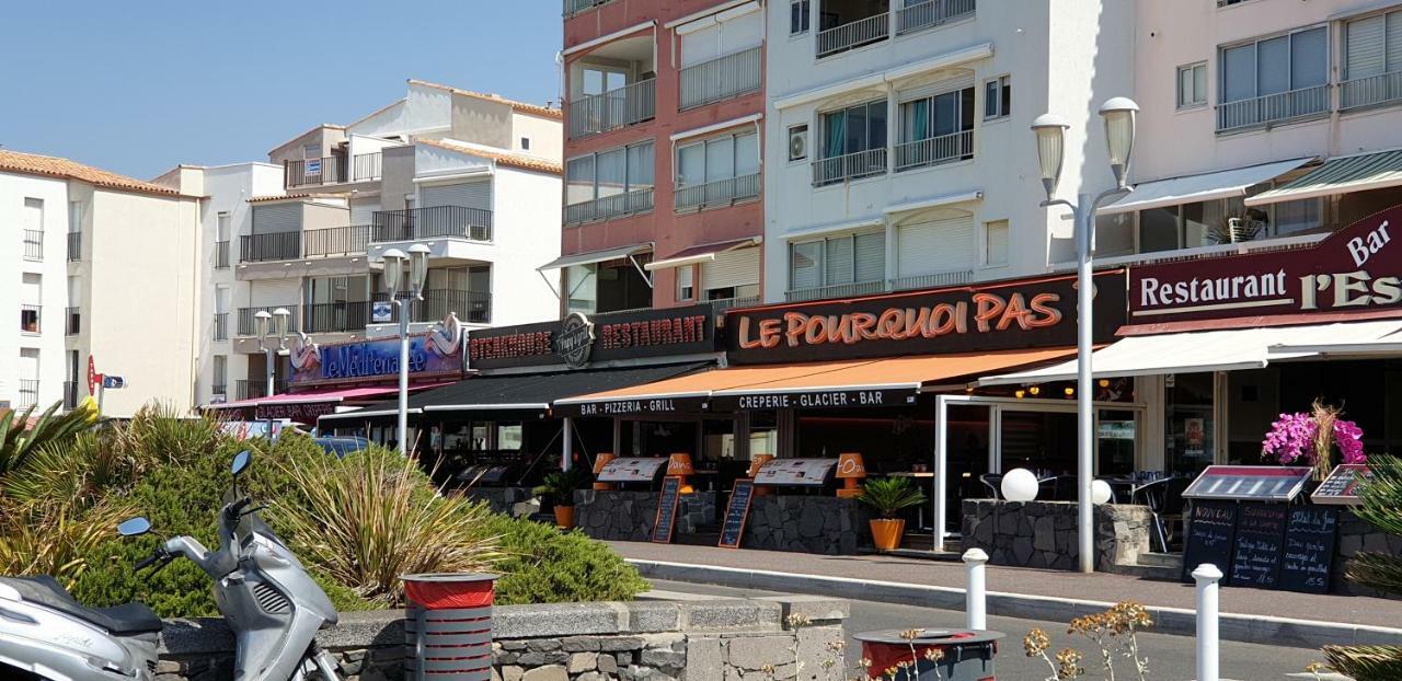 Résidence de standing la Pêcherie Spacieux T3 comme un cocon familial vue mer et sur l'avant port Sur le bout du bout de Cap d'Agde seule cap en Occitanie Extérieur photo