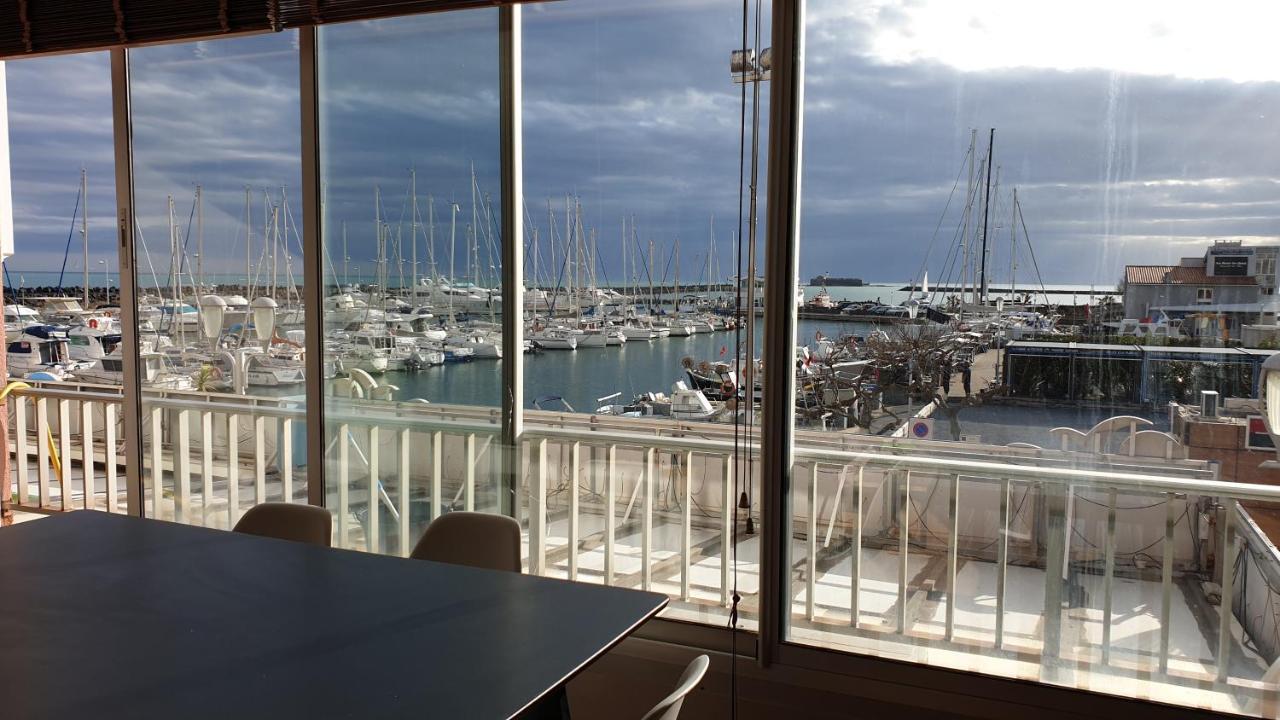 Résidence de standing la Pêcherie Spacieux T3 comme un cocon familial vue mer et sur l'avant port Sur le bout du bout de Cap d'Agde seule cap en Occitanie Extérieur photo